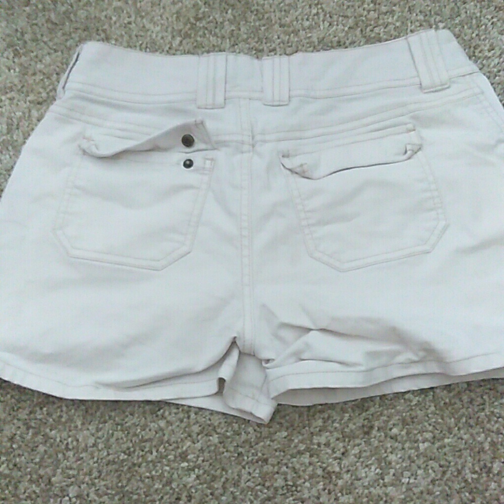 Khaki shorts size 8